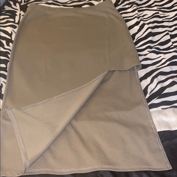 G by Guess Skirt - Picture 2 of 5